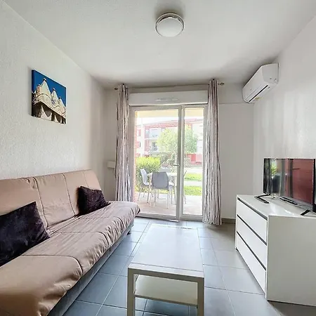 3306-t2 Dans Avec Piscine Apartment *