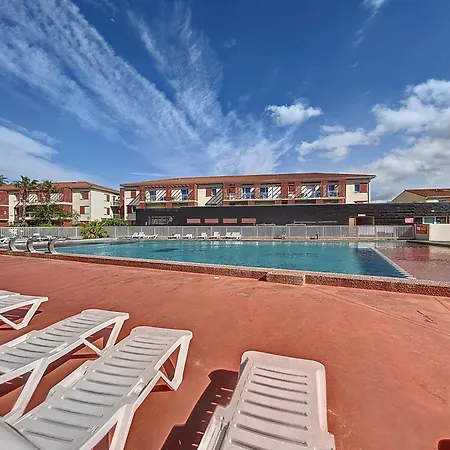 3306-t2 Dans Avec Piscine Apartment *
